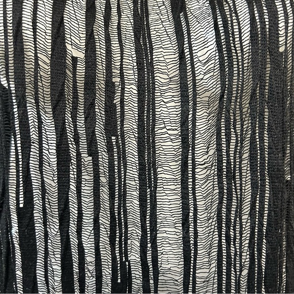 ◾️3/$25 Topshop Sheer Knit Vest Overlay Top - Picture 6 of 7